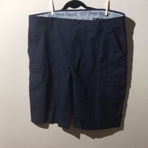Men’s navy blue cargo shorts